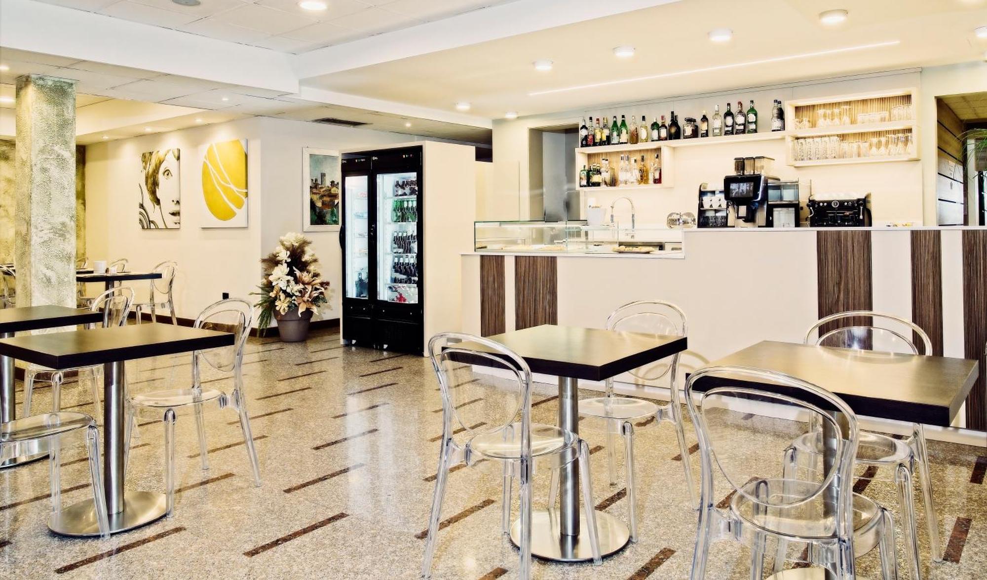 Papillon Hotel 3*