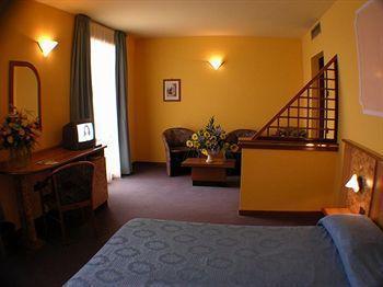 Hotel Papillon 3*